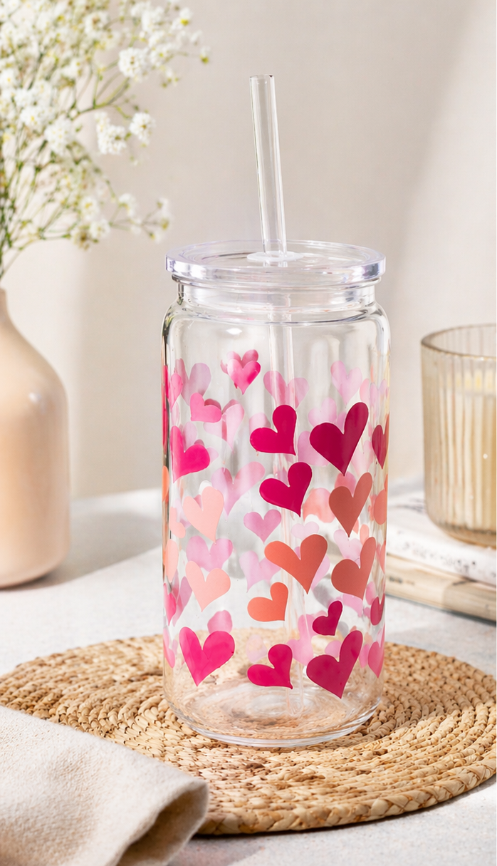 Gobelet cœur avec couvercle transparent et paille